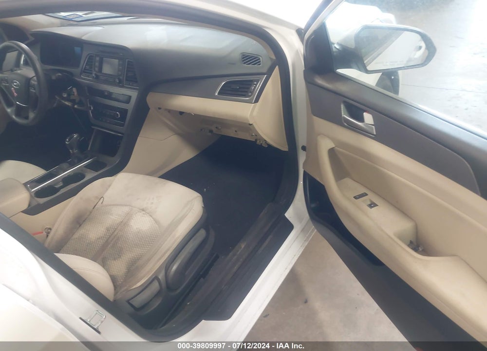 2015 HYUNDAI SONATA SE VIN: 5NPE24AF2FH247476