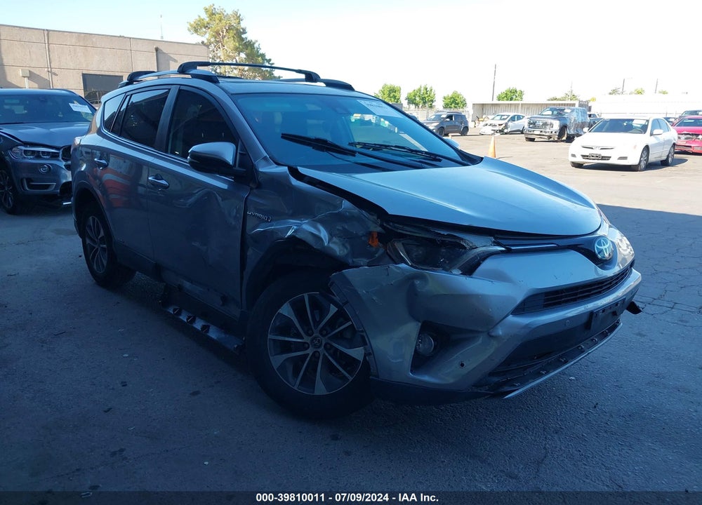 2017 TOYOTA RAV4 HYBRID XLE VIN: JTMRJREV4HD139047