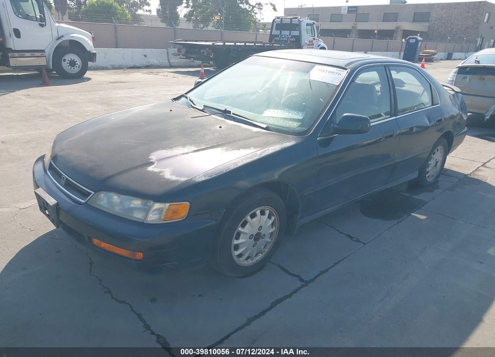 1997 HONDA ACCORD EX VIN: 1HGCD5652VA011182
