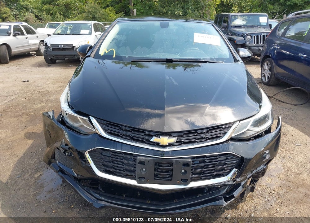 2017 CHEVROLET CRUZE LT AUTO VIN: 1G1BE5SM4H7235617