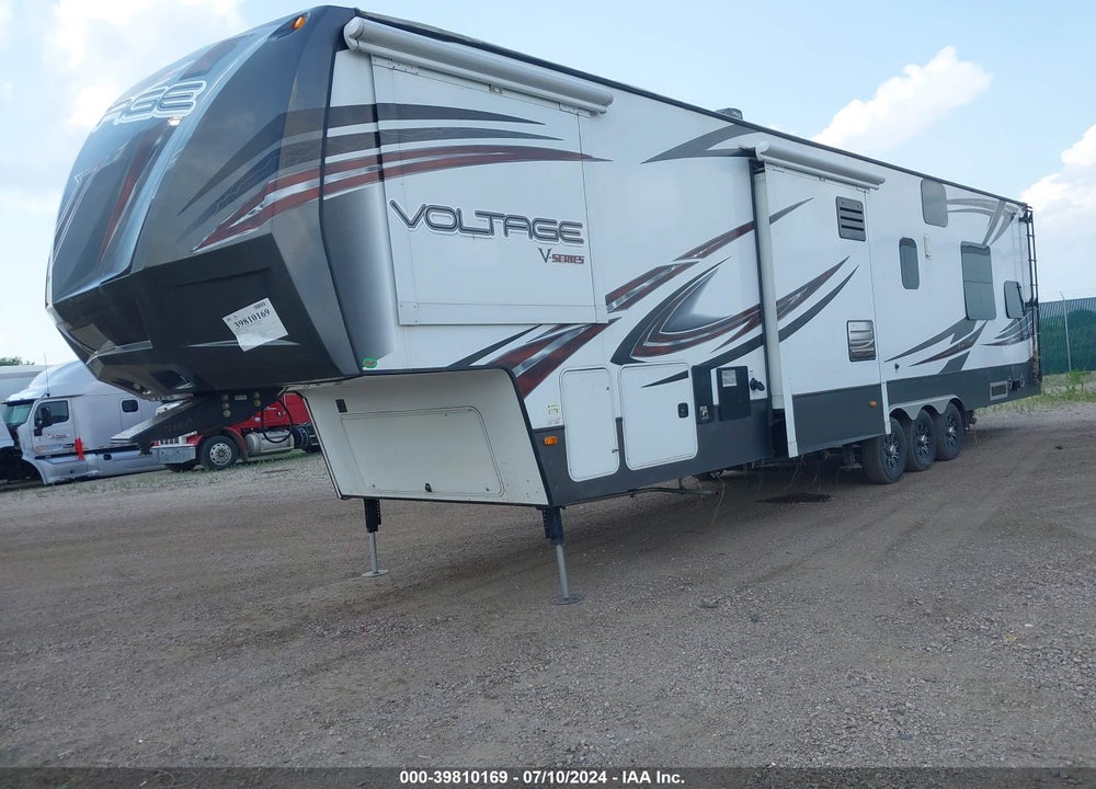 2015 KEYSTONE VOLTAGE VIN: 4YDF38032FZ990693