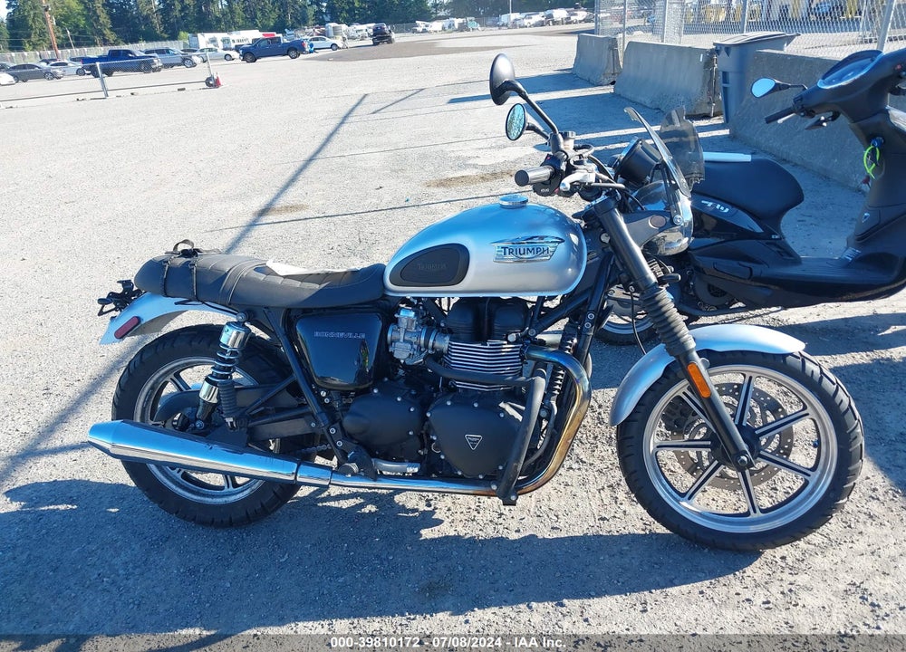 2015 TRIUMPH MOTORCYCLE BONNEVILLE VIN: SMT900K12FT677203