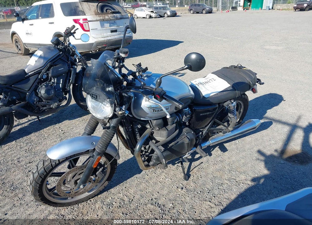 2015 TRIUMPH MOTORCYCLE BONNEVILLE VIN: SMT900K12FT677203