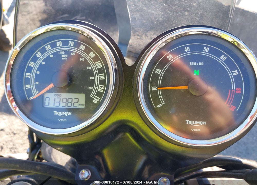 2015 TRIUMPH MOTORCYCLE BONNEVILLE VIN: SMT900K12FT677203