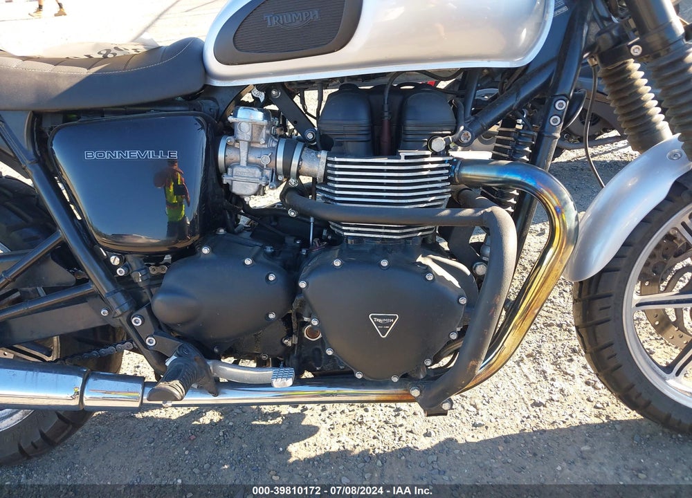 2015 TRIUMPH MOTORCYCLE BONNEVILLE VIN: SMT900K12FT677203