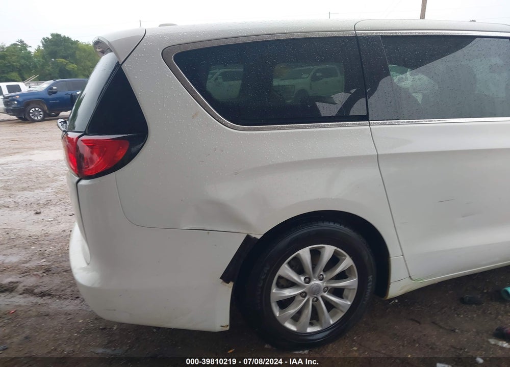 2017 CHRYSLER PACIFICA TOURING VIN: 2C4RC1DG9HR668036