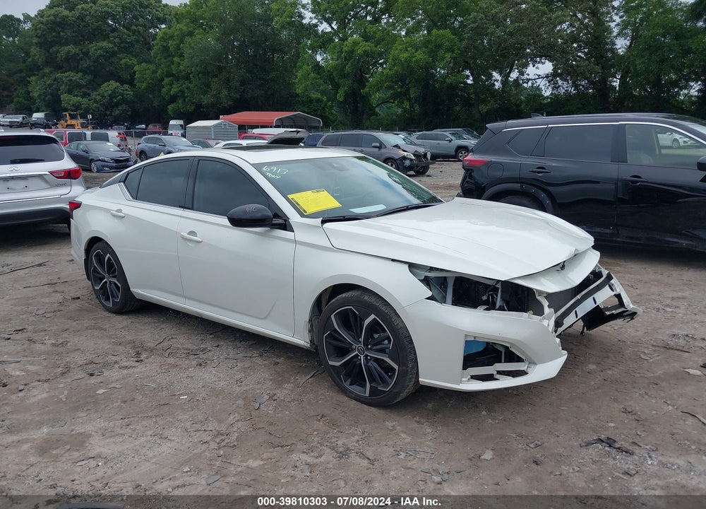 2023 NISSAN ALTIMA SR FWD VIN: 1N4BL4CV8PN326419