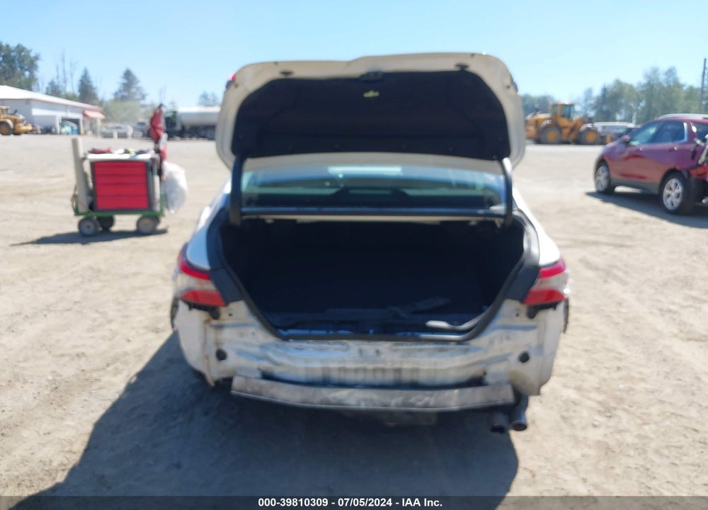 2019 TOYOTA CAMRY SE VIN: 4T1B11HK2KU698992