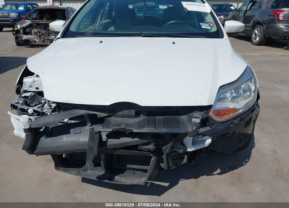 2014 FORD FOCUS SE VIN: 1FADP3K21EL229425