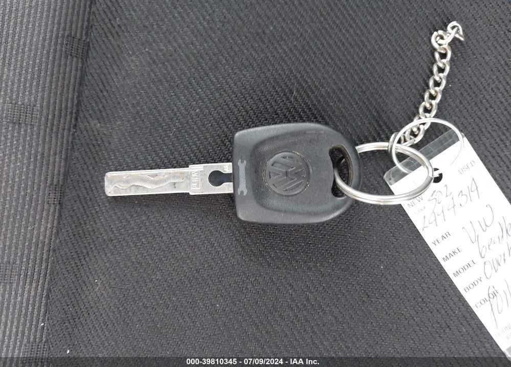 2002 VOLKSWAGEN NEW BEETLE GLS VIN: 3VWCB21C82M459706