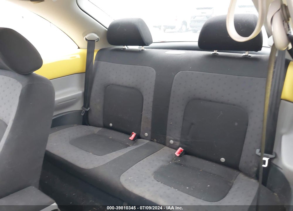 2002 VOLKSWAGEN NEW BEETLE GLS VIN: 3VWCB21C82M459706