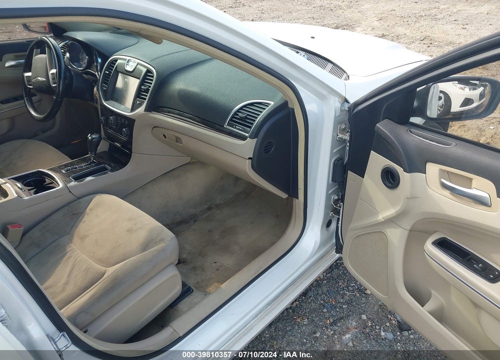 2011 CHRYSLER 300 VIN: 2C3CA4CG6BH528543