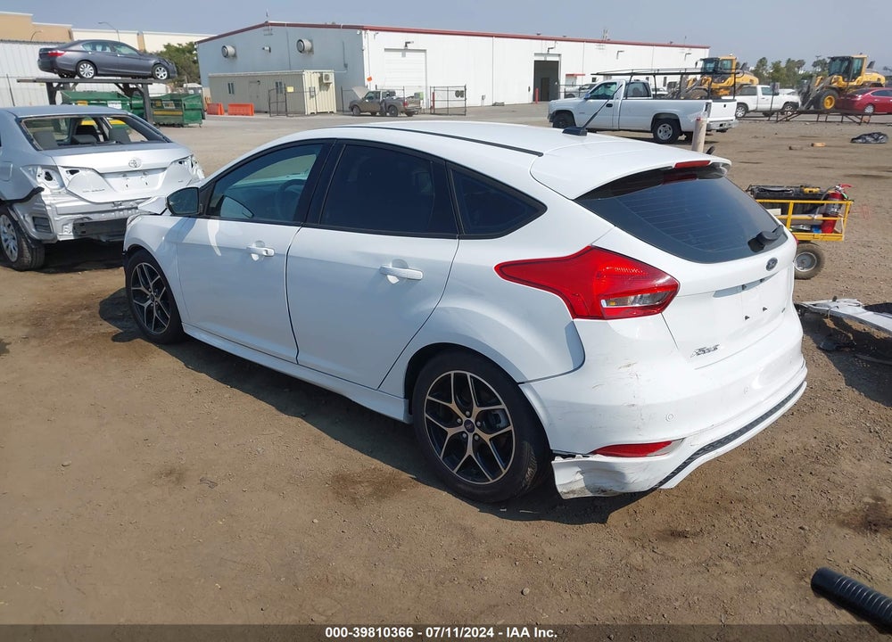 2016 FORD FOCUS SE VIN: 1FADP3K22GL289314