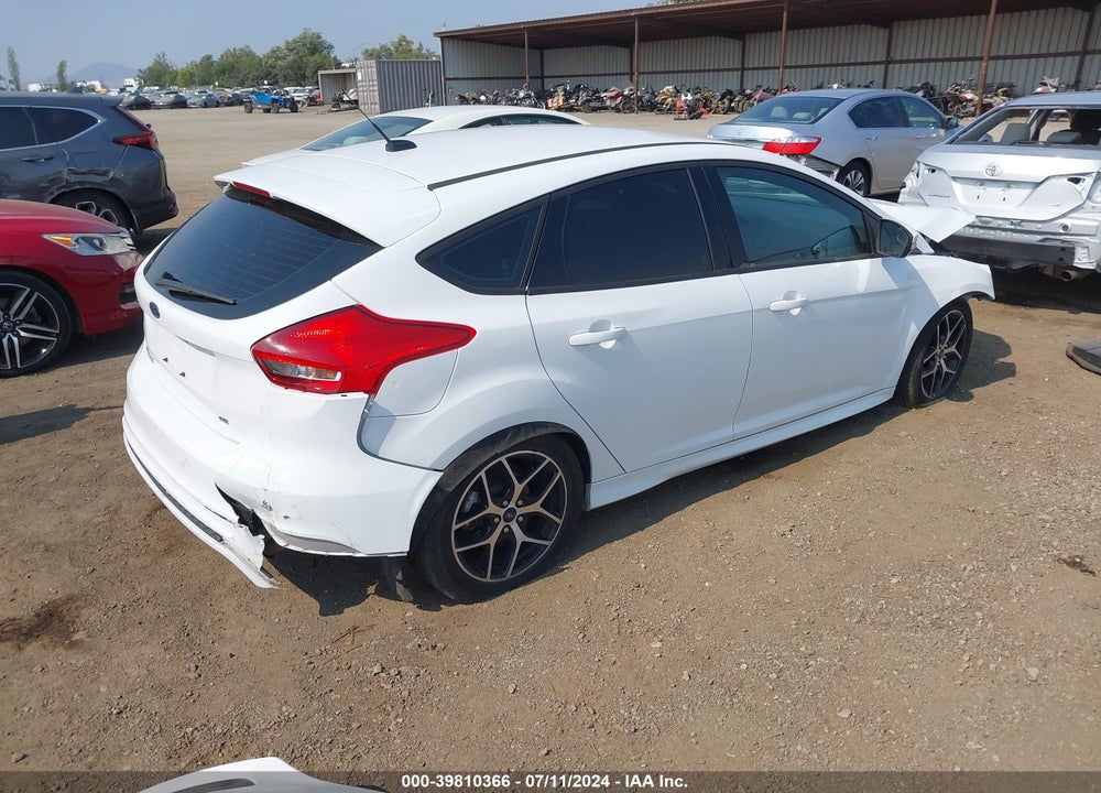 2016 FORD FOCUS SE VIN: 1FADP3K22GL289314