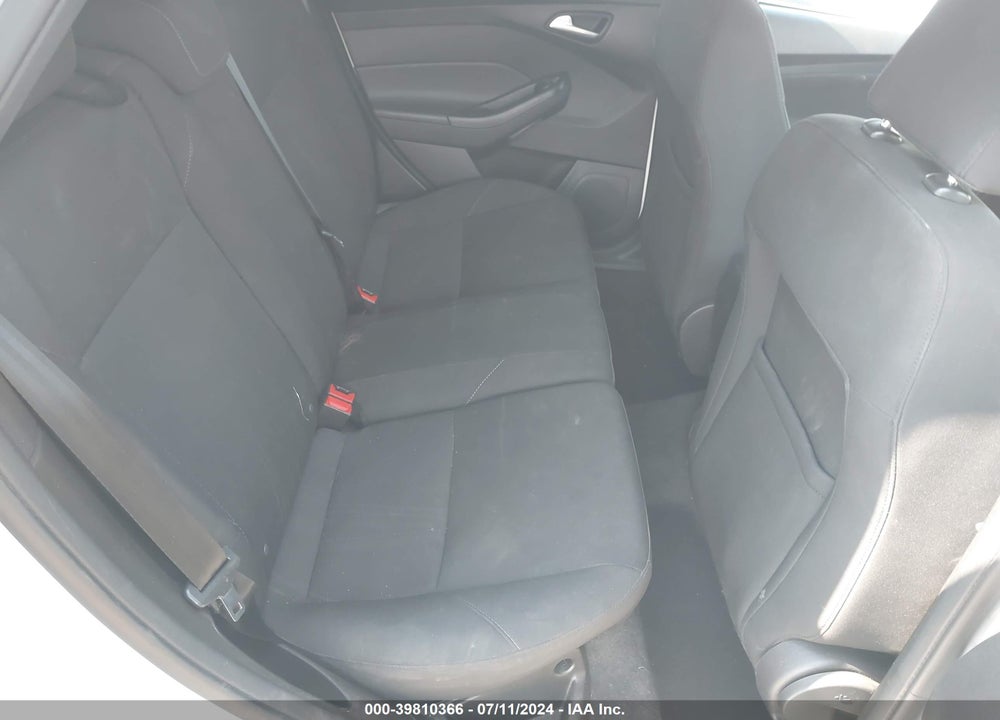 2016 FORD FOCUS SE VIN: 1FADP3K22GL289314