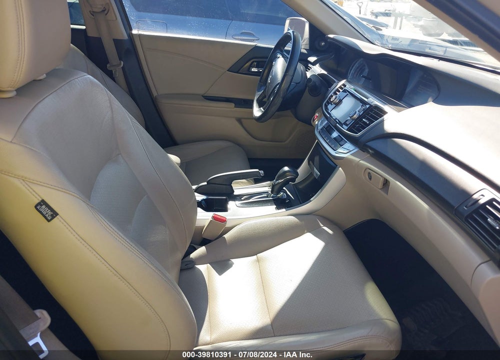 2015 HONDA ACCORD EX-L V-6 VIN: 1HGCR3F88FA020616