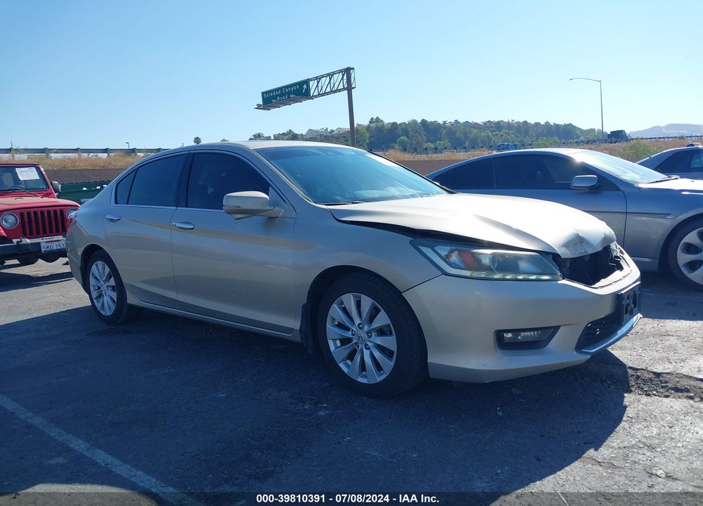 2015 HONDA ACCORD EX-L V-6 VIN: 1HGCR3F88FA020616