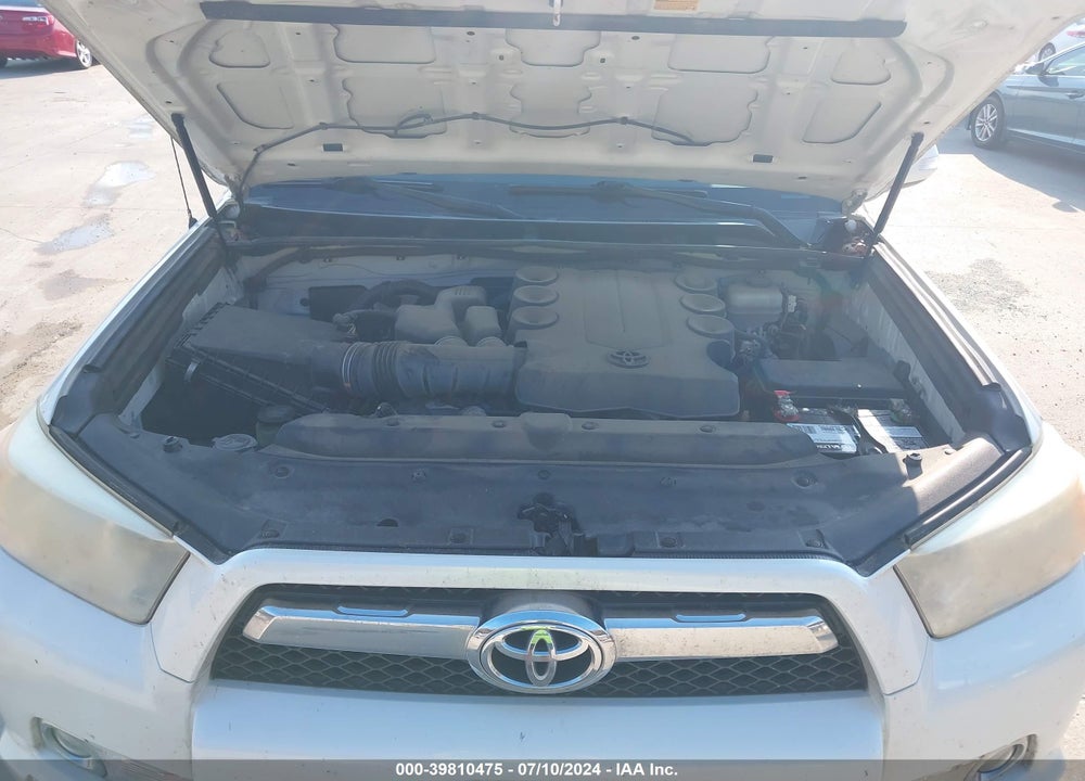 2011 TOYOTA 4RUNNER SR5 V6 VIN: JTEZU5JR1B5025724