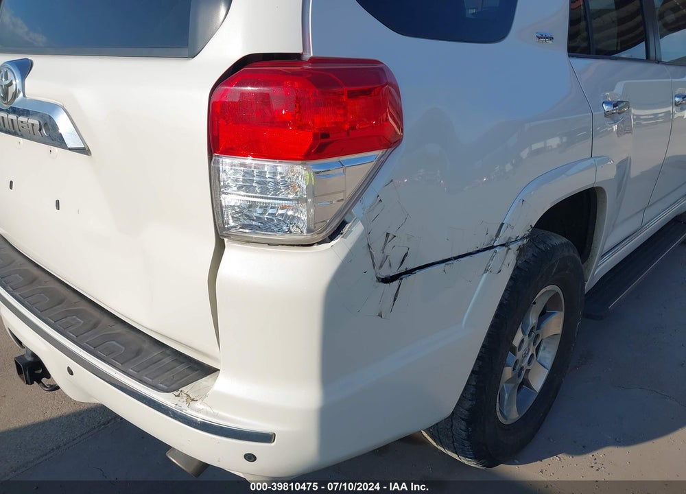2011 TOYOTA 4RUNNER SR5 V6 VIN: JTEZU5JR1B5025724