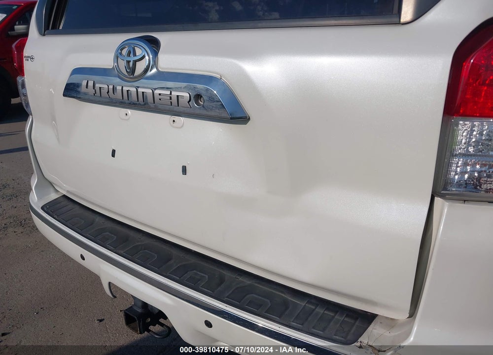 2011 TOYOTA 4RUNNER SR5 V6 VIN: JTEZU5JR1B5025724