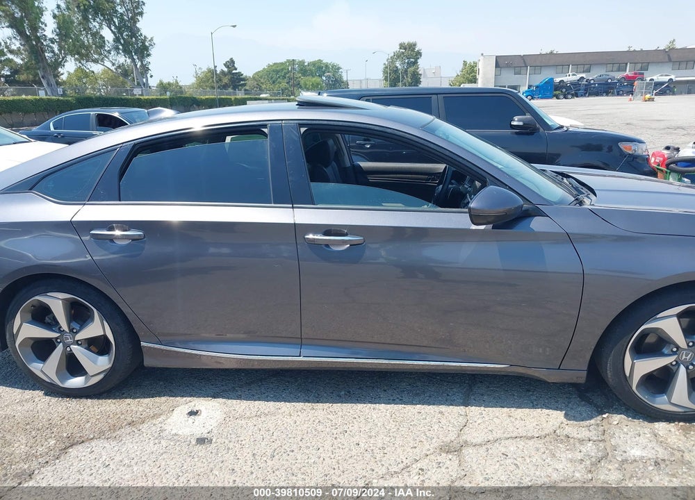 2018 HONDA ACCORD TOURING VIN: 1HGCV1F92JA078657