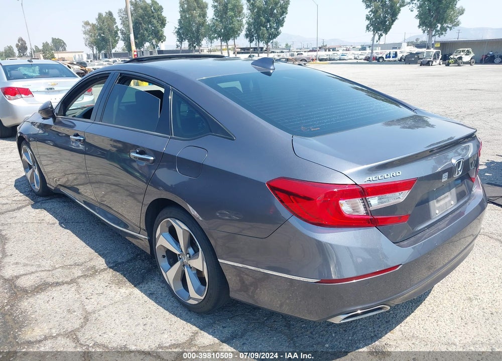 2018 HONDA ACCORD TOURING VIN: 1HGCV1F92JA078657