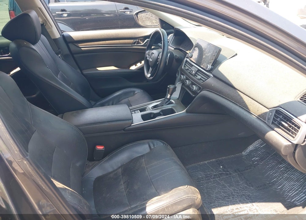 2018 HONDA ACCORD TOURING VIN: 1HGCV1F92JA078657
