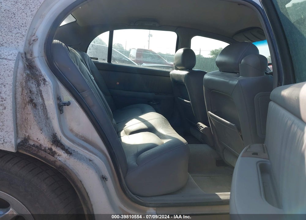 2000 BUICK PARK AVENUE VIN: 1G4CW52K8Y4180349