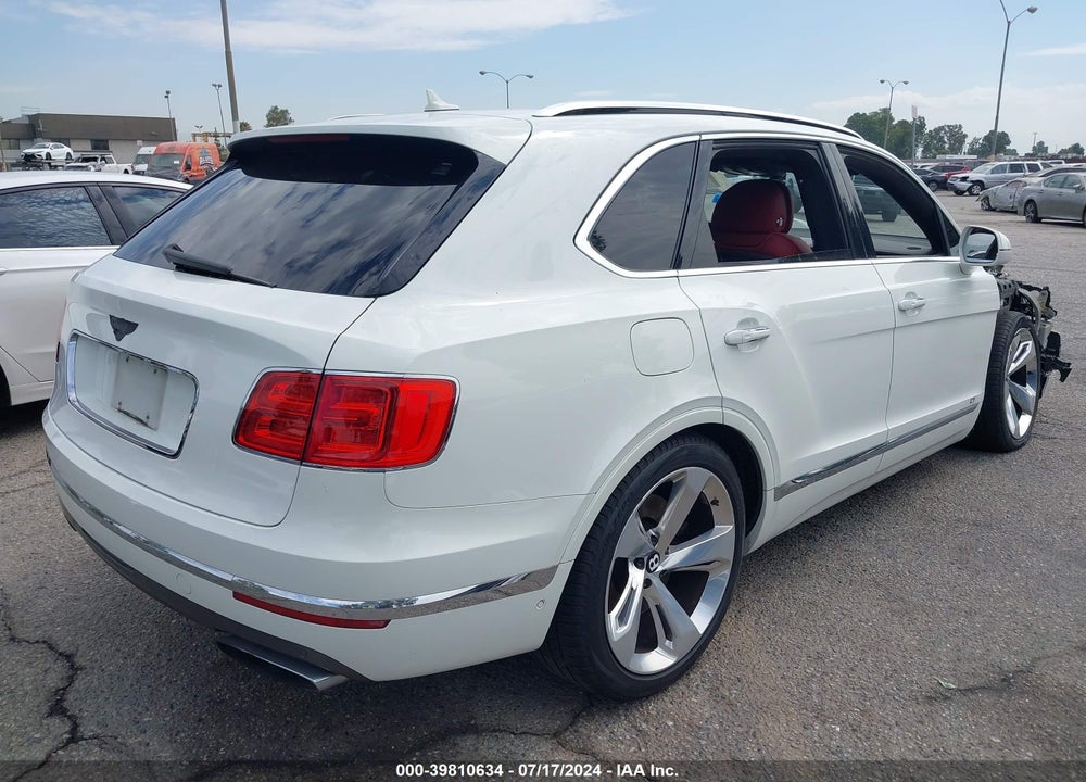 2018 BENTLEY BENTAYGA ACTIVITY EDITION/BLACK EDITION/MULLINER/ONYX EDITION/W12 VIN: SJAAC2ZV5JC017061