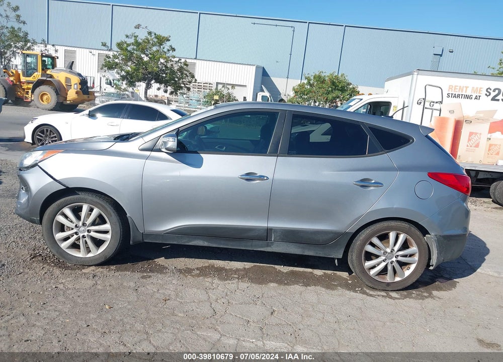 2013 HYUNDAI TUCSON LIMITED VIN: KM8JU3AC7DU684901