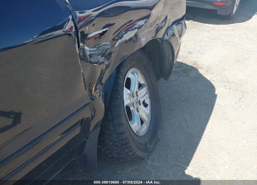 2007 HONDA PILOT LX VIN: 5FNYF28137B021589