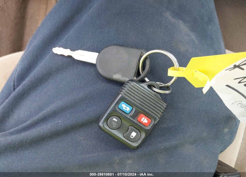 2003 FORD TAURUS SES VIN: 1FAFP55UX3A271182