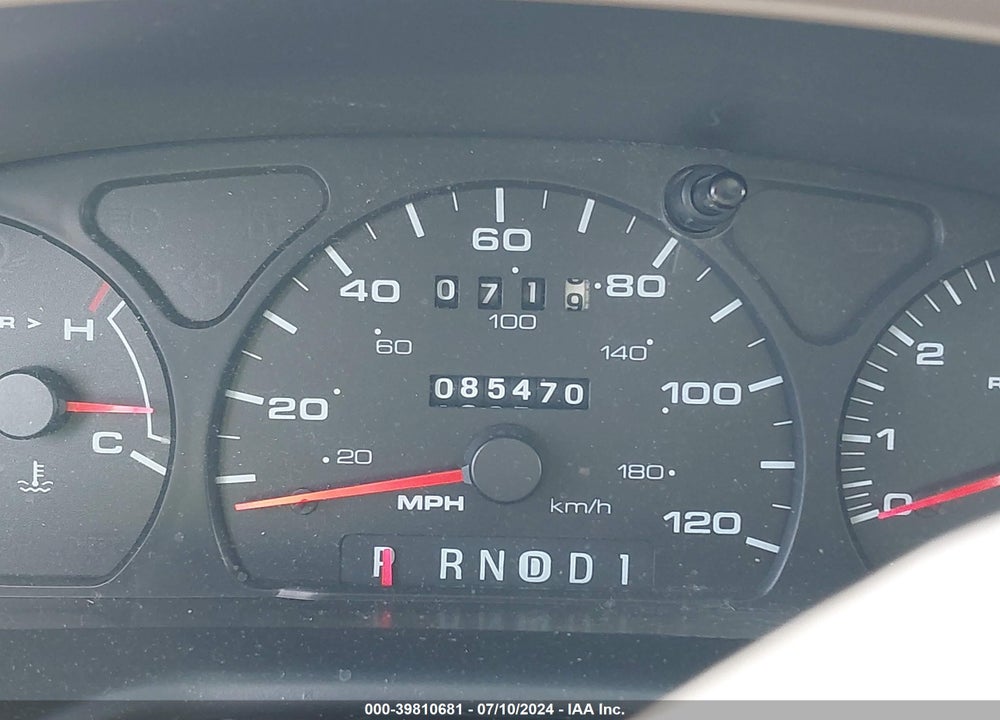 2003 FORD TAURUS SES VIN: 1FAFP55UX3A271182