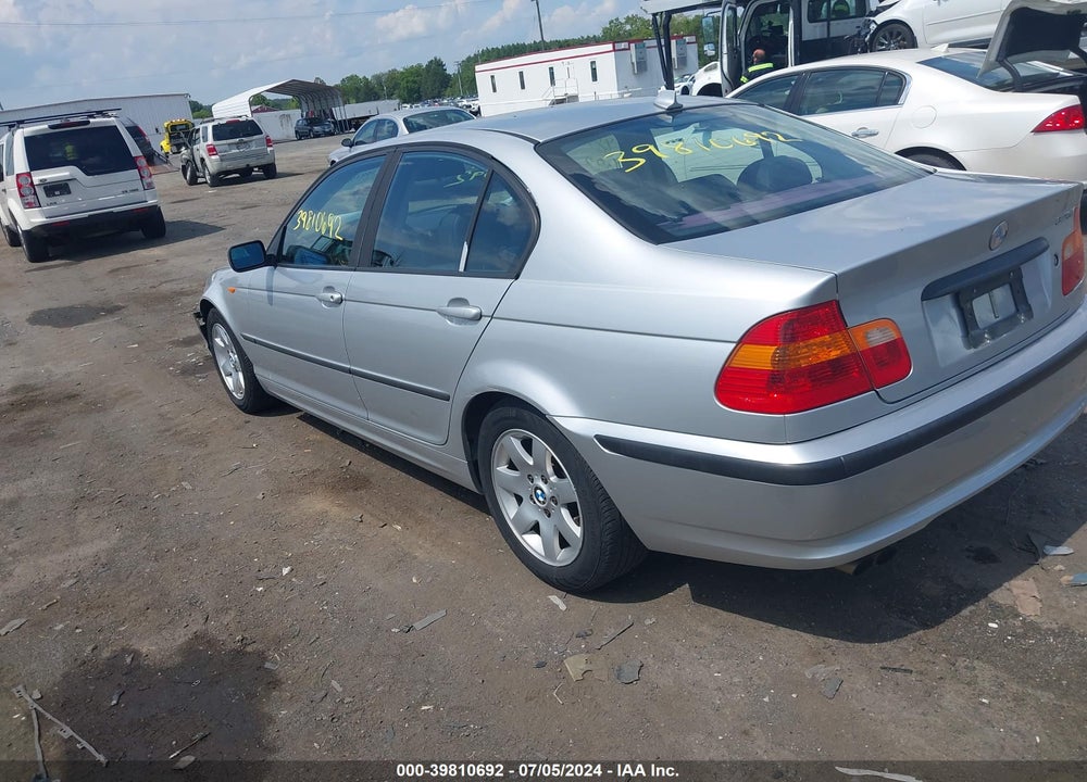 2004 BMW 325I VIN: WBAEV33474KR31402