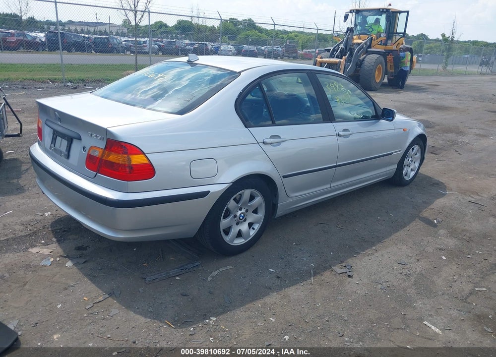 2004 BMW 325I VIN: WBAEV33474KR31402