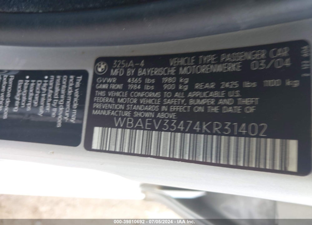 2004 BMW 325I VIN: WBAEV33474KR31402
