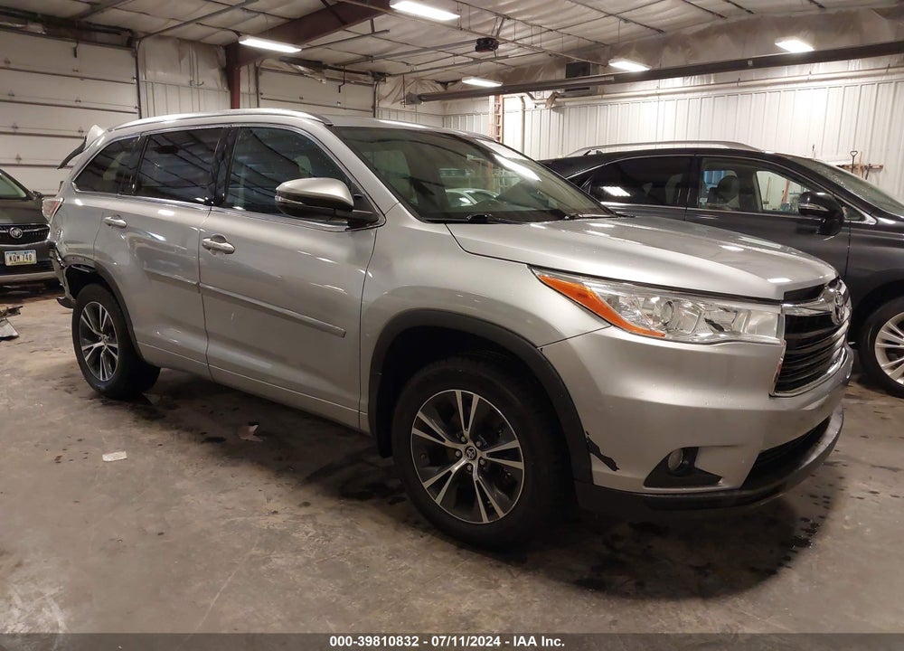 2016 TOYOTA HIGHLANDER XLE V6 VIN: 5TDJKRFH6GS228947