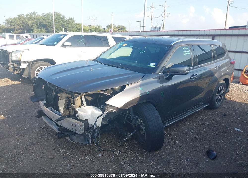 2020 TOYOTA HIGHLANDER XLE VIN: 5TDGZRAH3LS025408