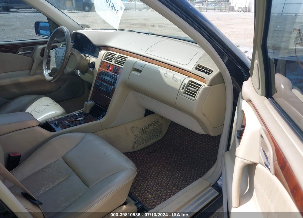 1999 MERCEDES-BENZ E 320 VIN: WDBJF65H4XA718559