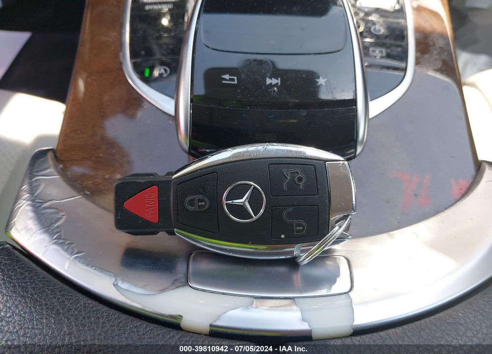 2017 MERCEDES-BENZ C 300 VIN: 55SWF4JB9HU185371