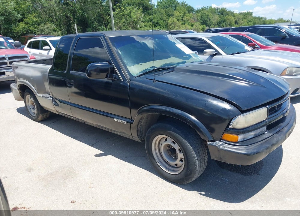 2000 CHEVROLET S-10 LS VIN: 1GCCS19W8Y8309264