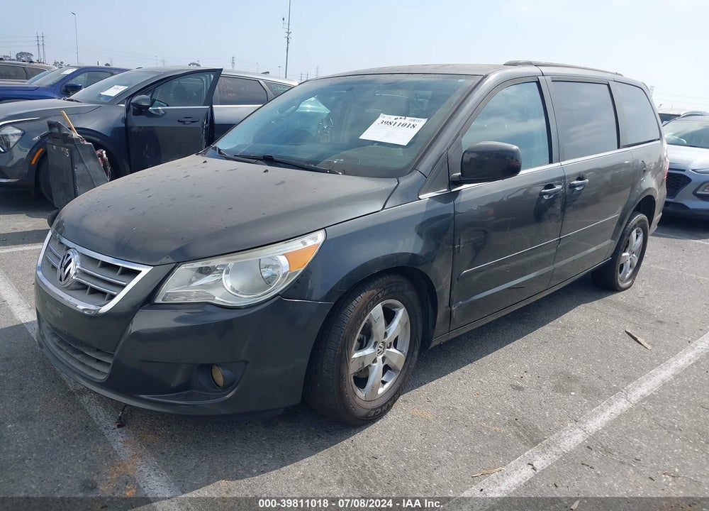 2011 VOLKSWAGEN ROUTAN SE VIN: 2V4RW3DG3BR740252