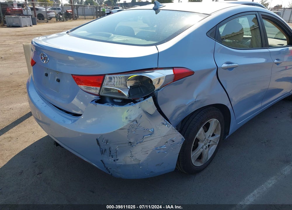 2013 HYUNDAI ELANTRA GLS VIN: KMHDH4AE7DU710356