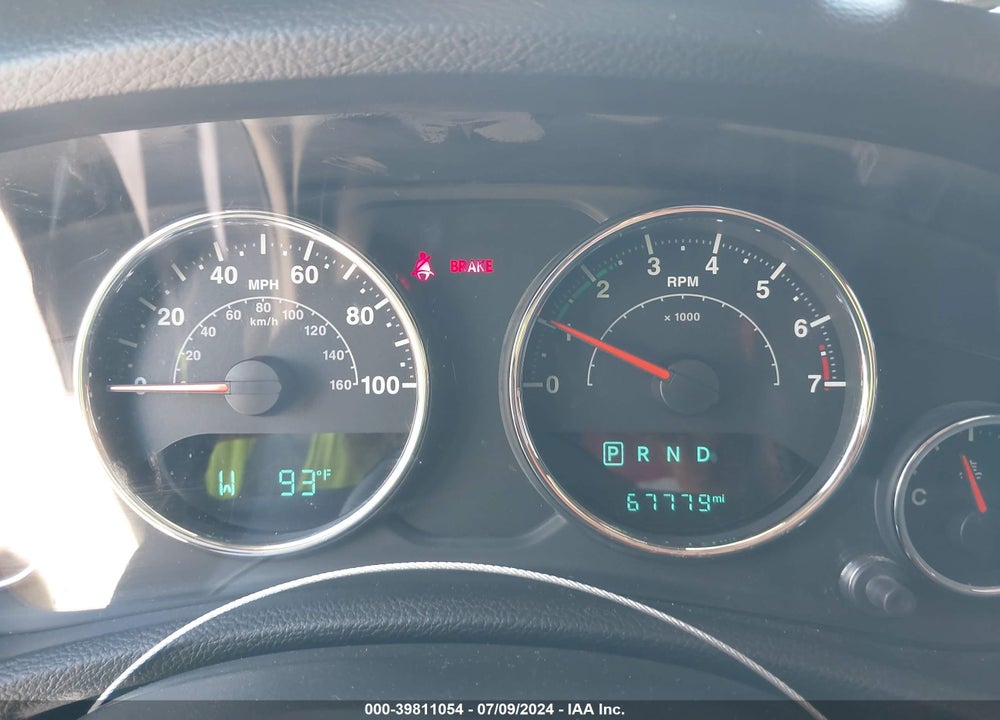2014 JEEP WRANGLER UNLIMITED SAHARA VIN: 1C4BJWEG5EL322069