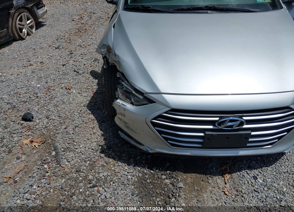 2018 HYUNDAI ELANTRA SEL VIN: 5NPD84LF5JH387926