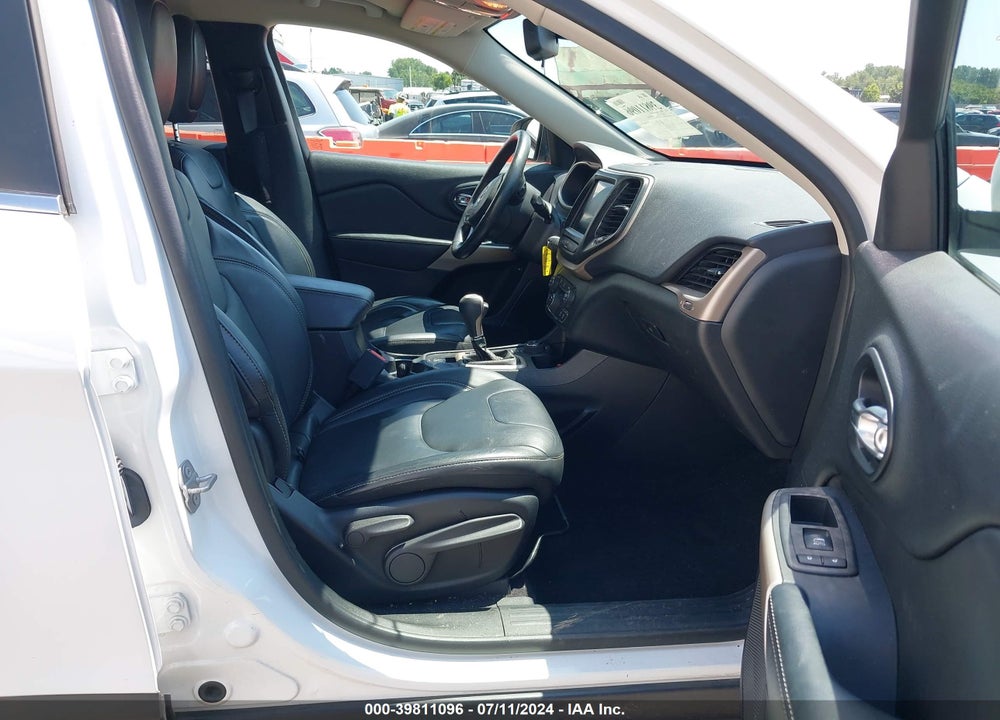 2017 JEEP CHEROKEE LATITUDE 4X4 VIN: 1C4PJMCBXHW656666