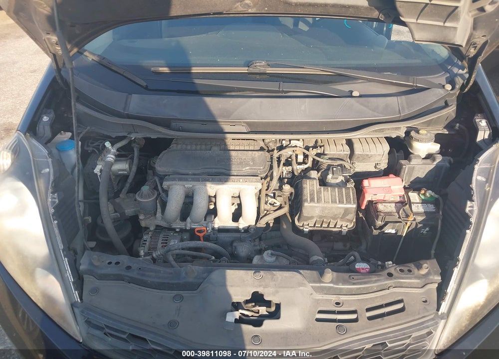 2013 HONDA FIT SPORT VIN: JHMGE8H53DC009048