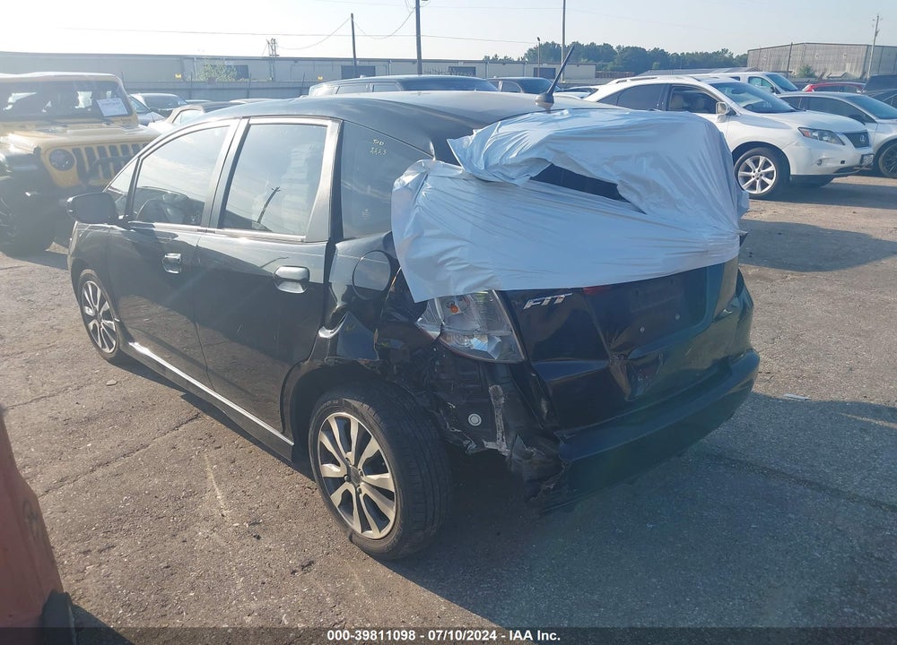 2013 HONDA FIT SPORT VIN: JHMGE8H53DC009048