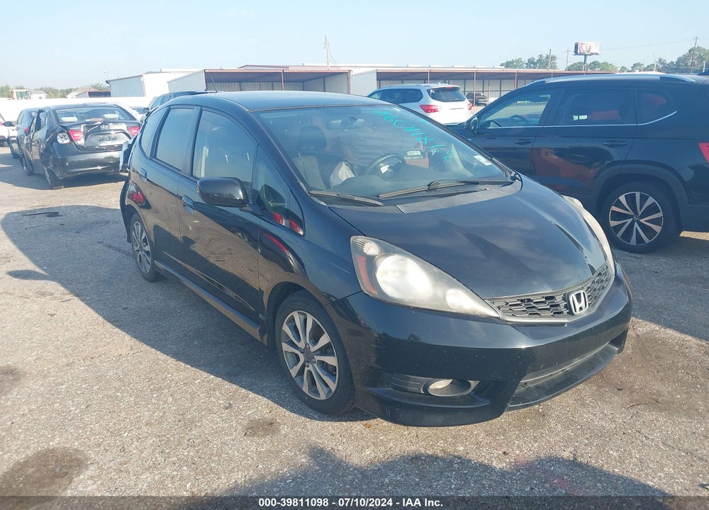2013 HONDA FIT SPORT VIN: JHMGE8H53DC009048
