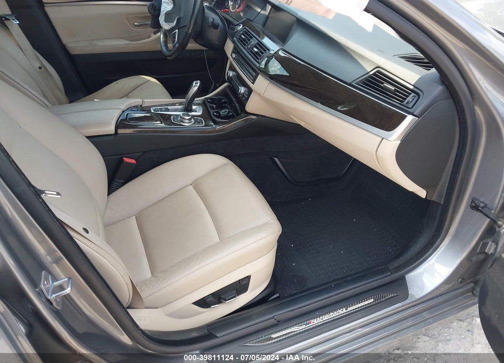 2013 BMW 528I XDRIVE VIN: WBAXH5C55DD108024